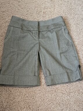 Bebe Women’s Tailored Gray Bermuda Shorts